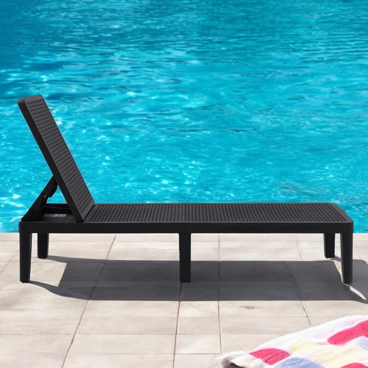 Black Pool lounger