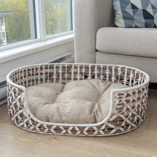 Oval Resin Wicker Pet Bed